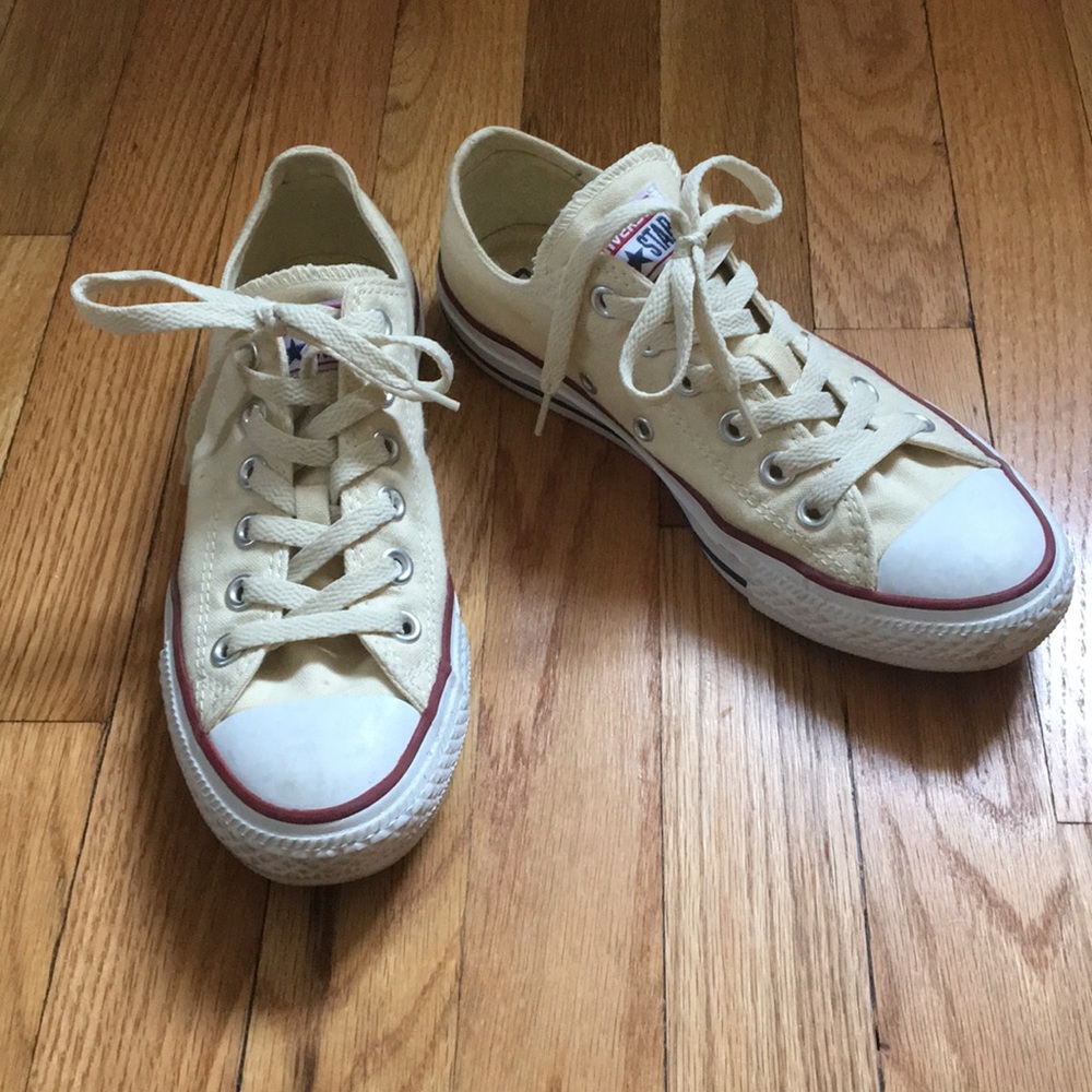 ⭐️ Cream Converse All-Stars ⭐️